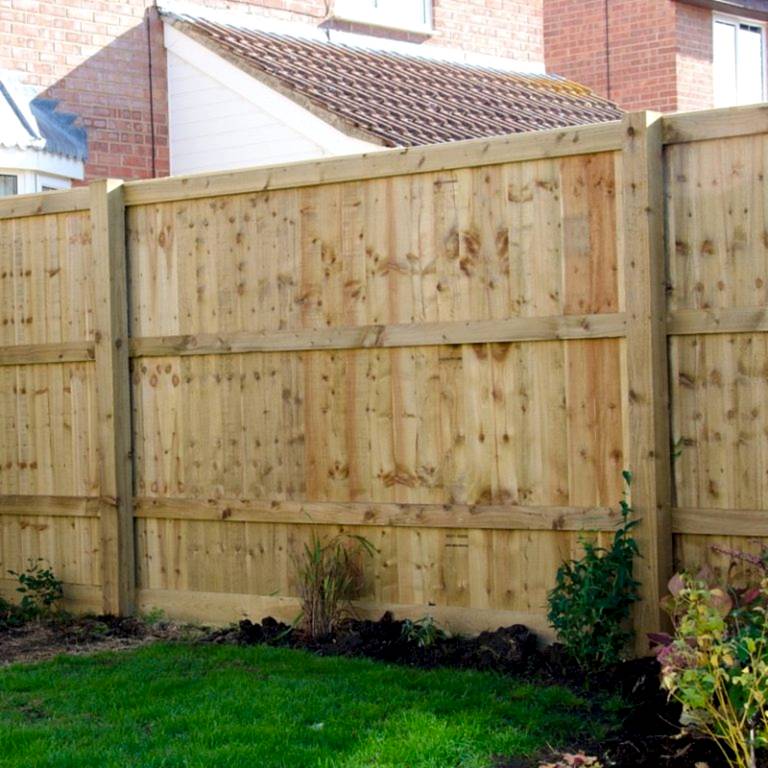 closed board fencing