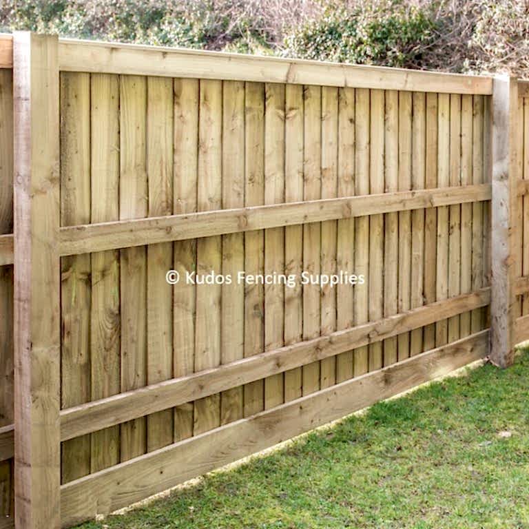 Strong closedboard fencing with timber posts
