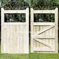 Railing top wooden side gate