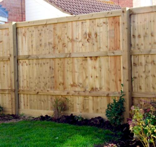 closedboard-fencing-by-metre Closed board fencing and garden fencing