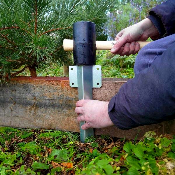 Railway sleeper brackets