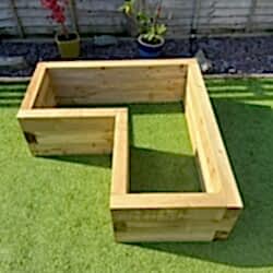 Corner Raised Planters