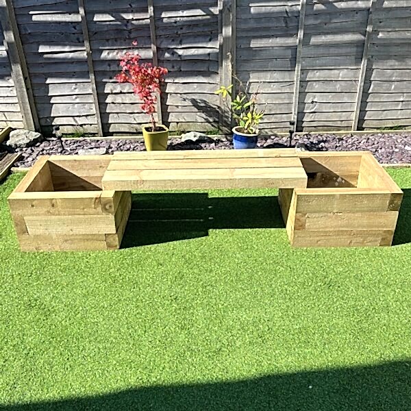 Raised flower bed with Seat